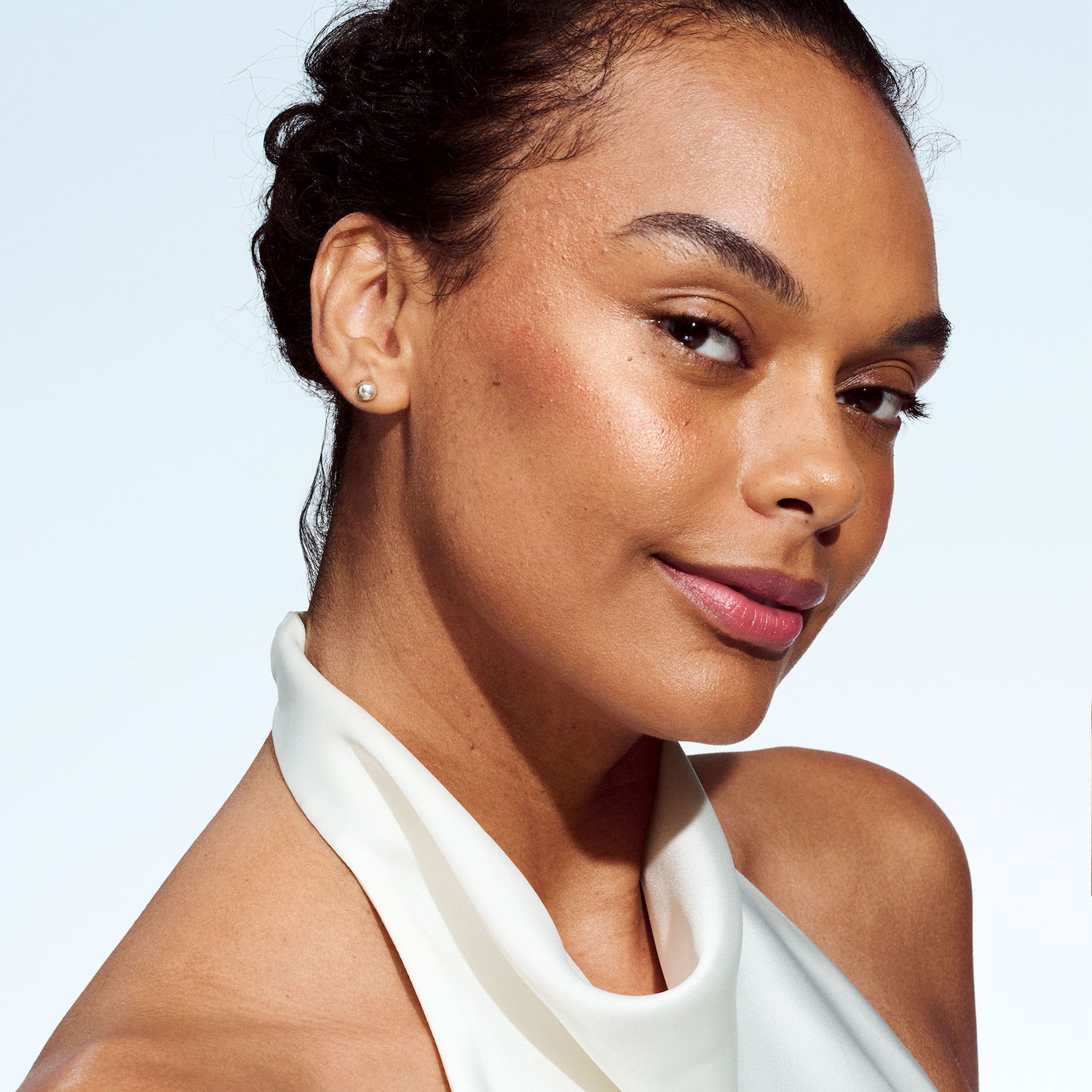 TRUE HIGHLIGHT WEIGHTLESS ILLUMINATOR (ILUMINADOR PARA ROSTRO)